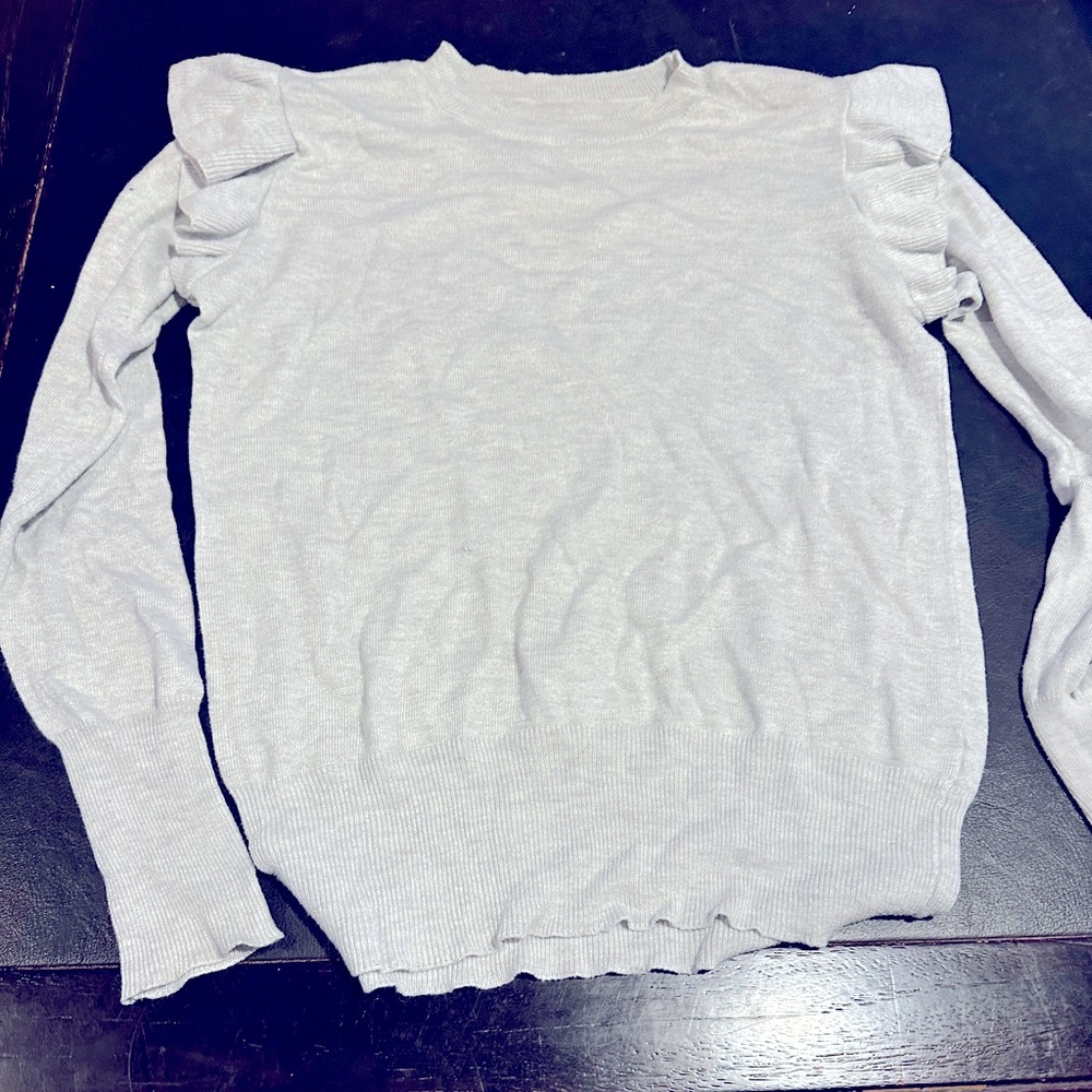 Elegant Gray Women's Sweater